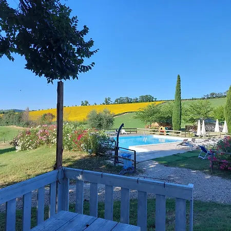 Tenuta Tredici Ulivi - & Glamping شقة سينِغاليا